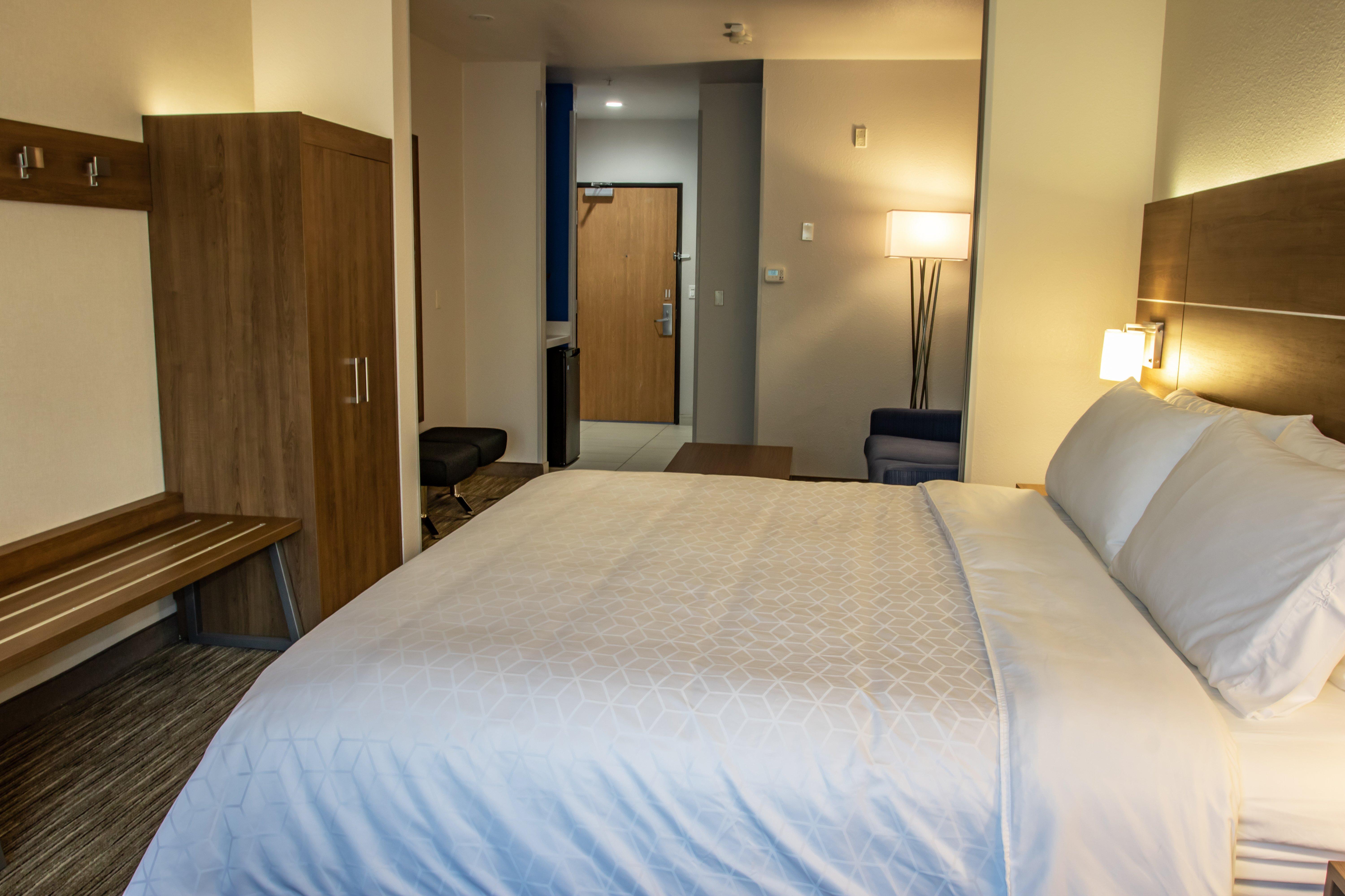Holiday Inn Express Hotel & Suites Roseville - Galleria Area By Ihg Ngoại thất bức ảnh