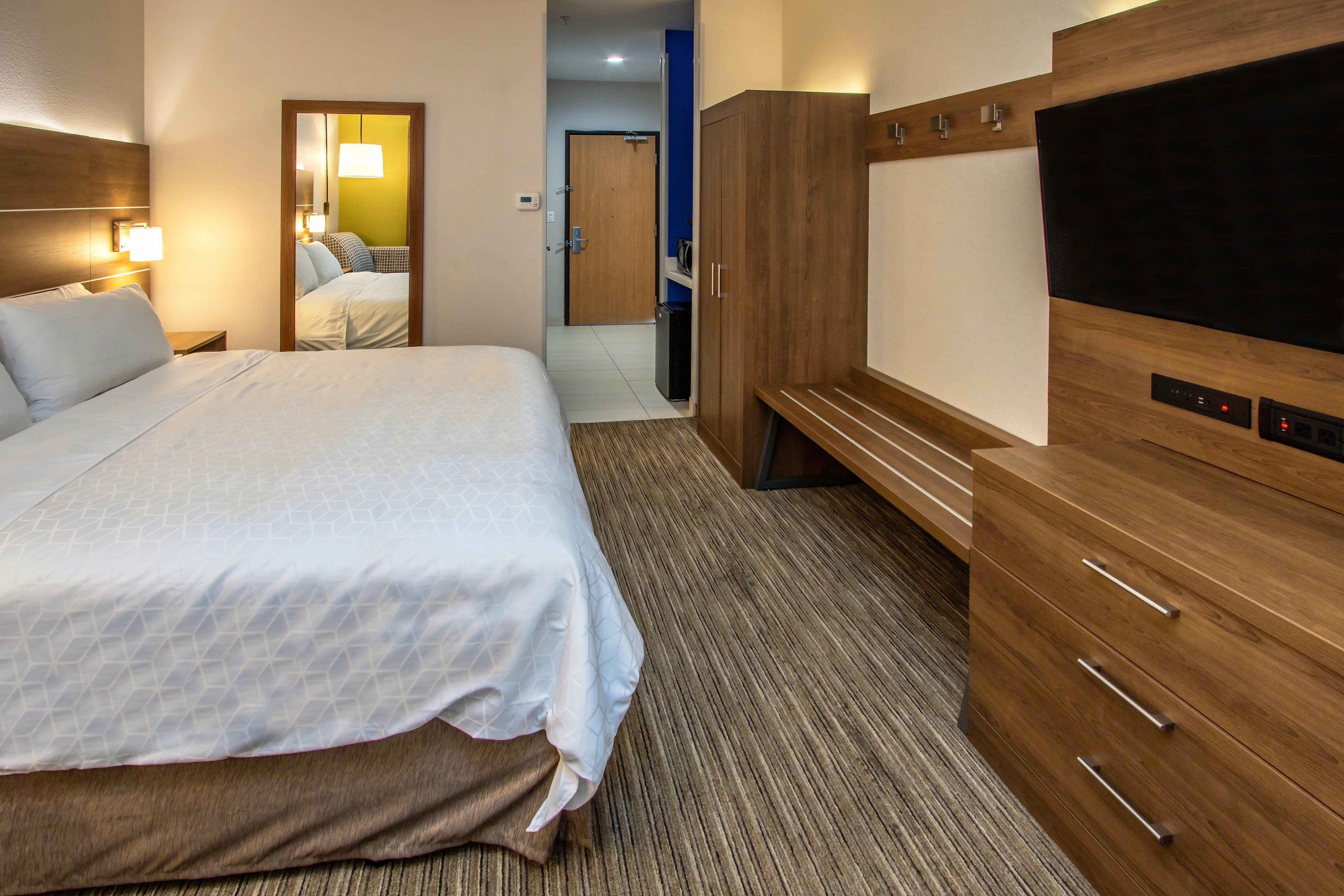 Holiday Inn Express Hotel & Suites Roseville - Galleria Area By Ihg Ngoại thất bức ảnh