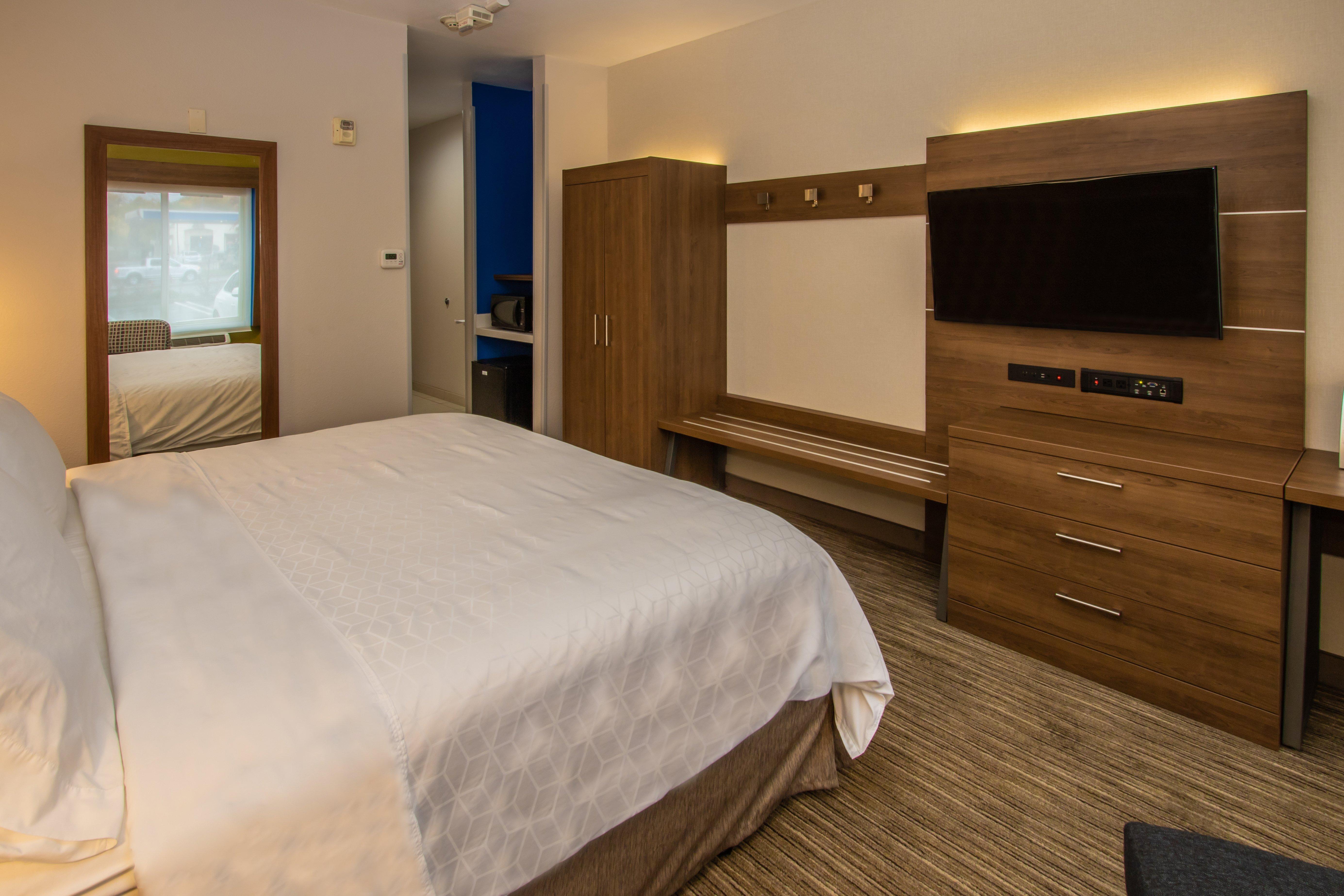 Holiday Inn Express Hotel & Suites Roseville - Galleria Area By Ihg Ngoại thất bức ảnh