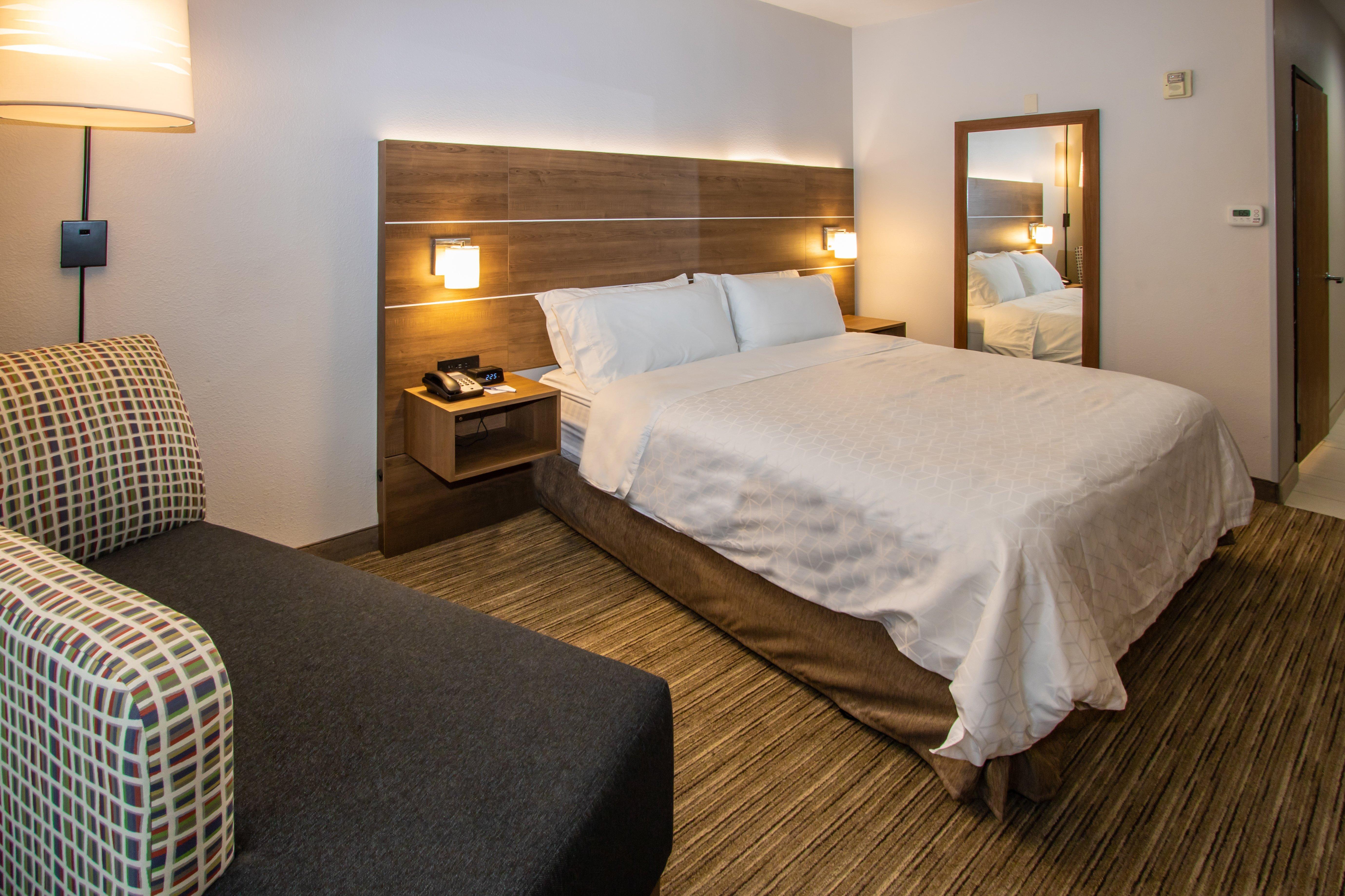 Holiday Inn Express Hotel & Suites Roseville - Galleria Area By Ihg Ngoại thất bức ảnh