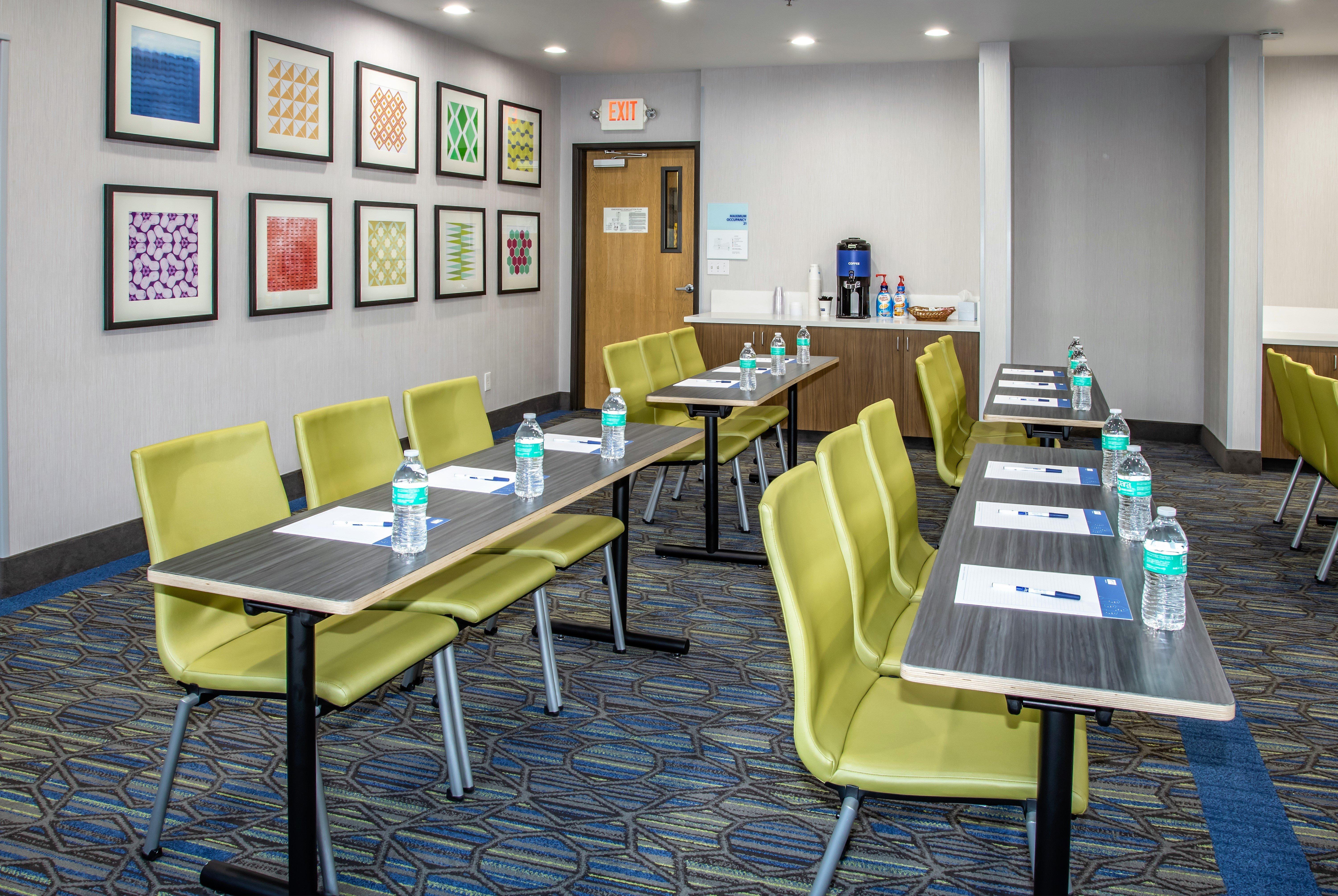 Holiday Inn Express Hotel & Suites Roseville - Galleria Area By Ihg Ngoại thất bức ảnh