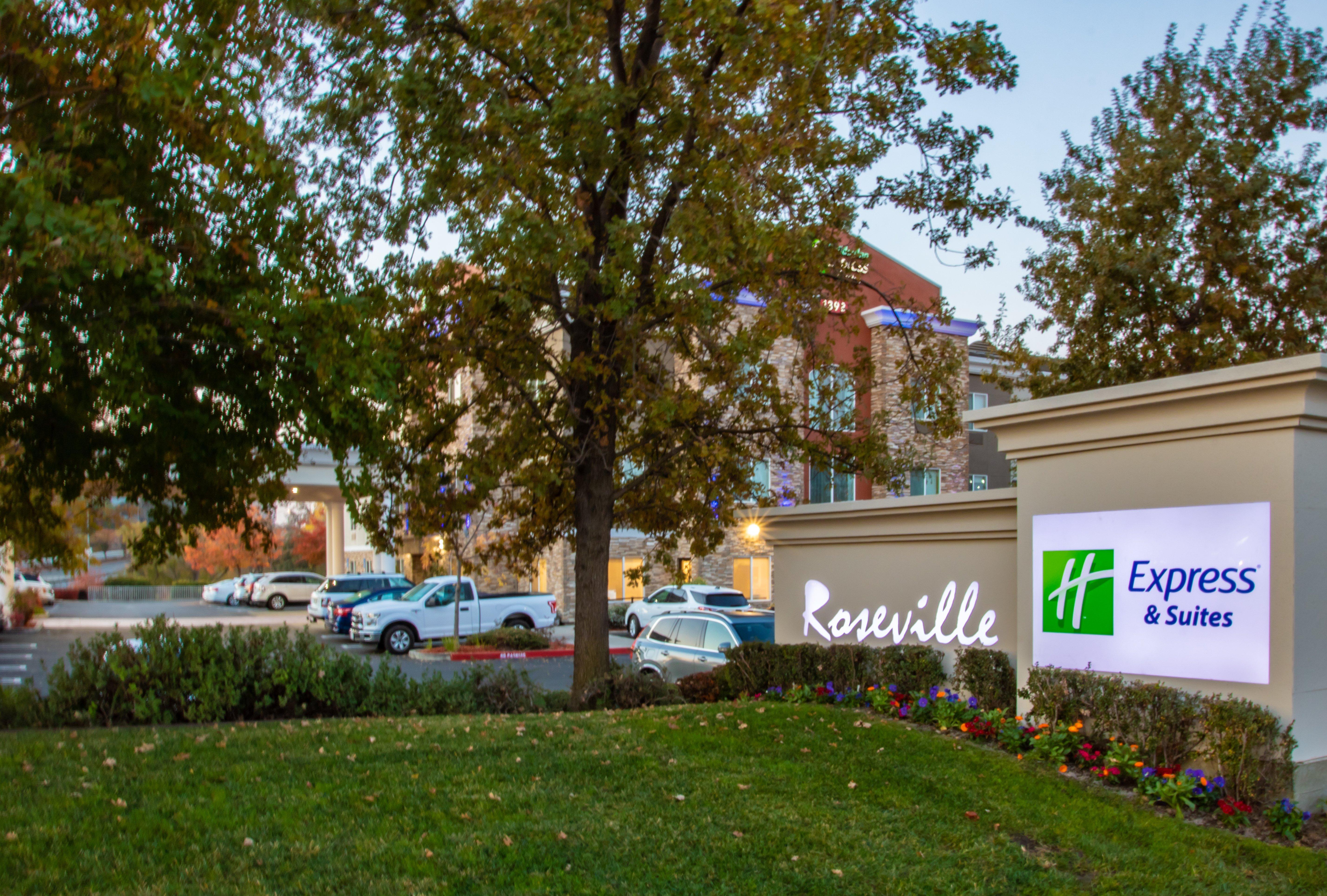 Holiday Inn Express Hotel & Suites Roseville - Galleria Area By Ihg Ngoại thất bức ảnh