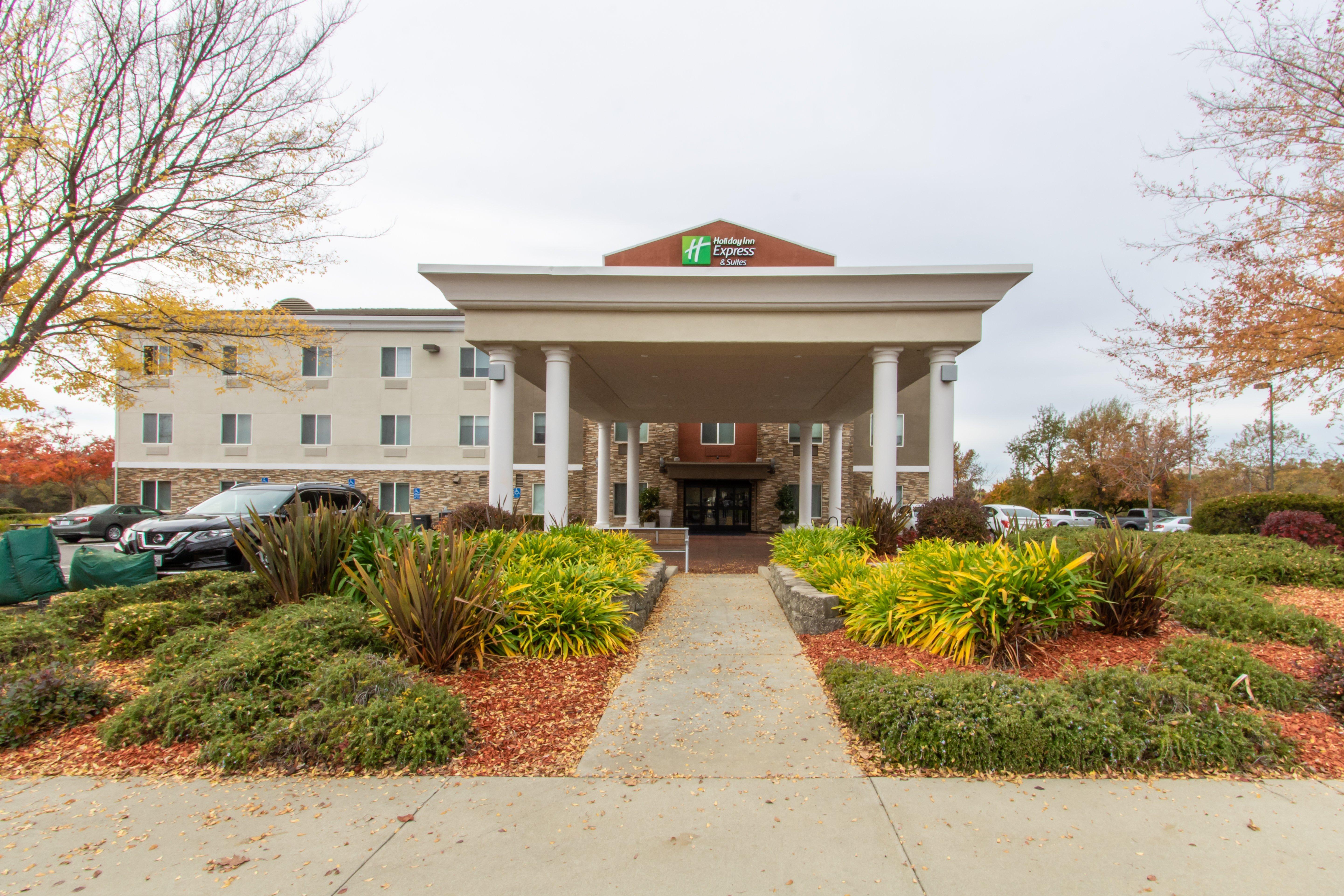 Holiday Inn Express Hotel & Suites Roseville - Galleria Area By Ihg Ngoại thất bức ảnh