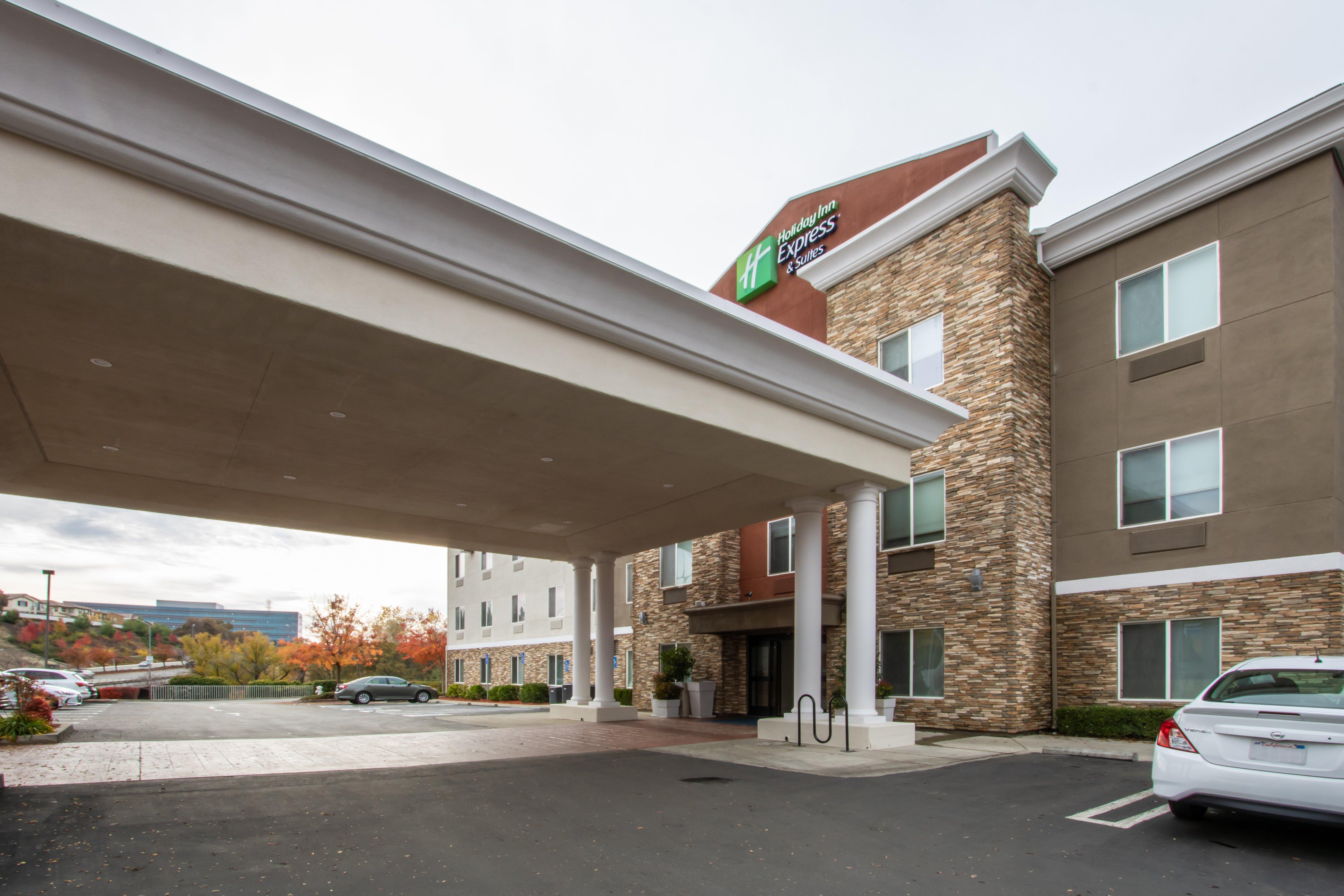 Holiday Inn Express Hotel & Suites Roseville - Galleria Area By Ihg Ngoại thất bức ảnh