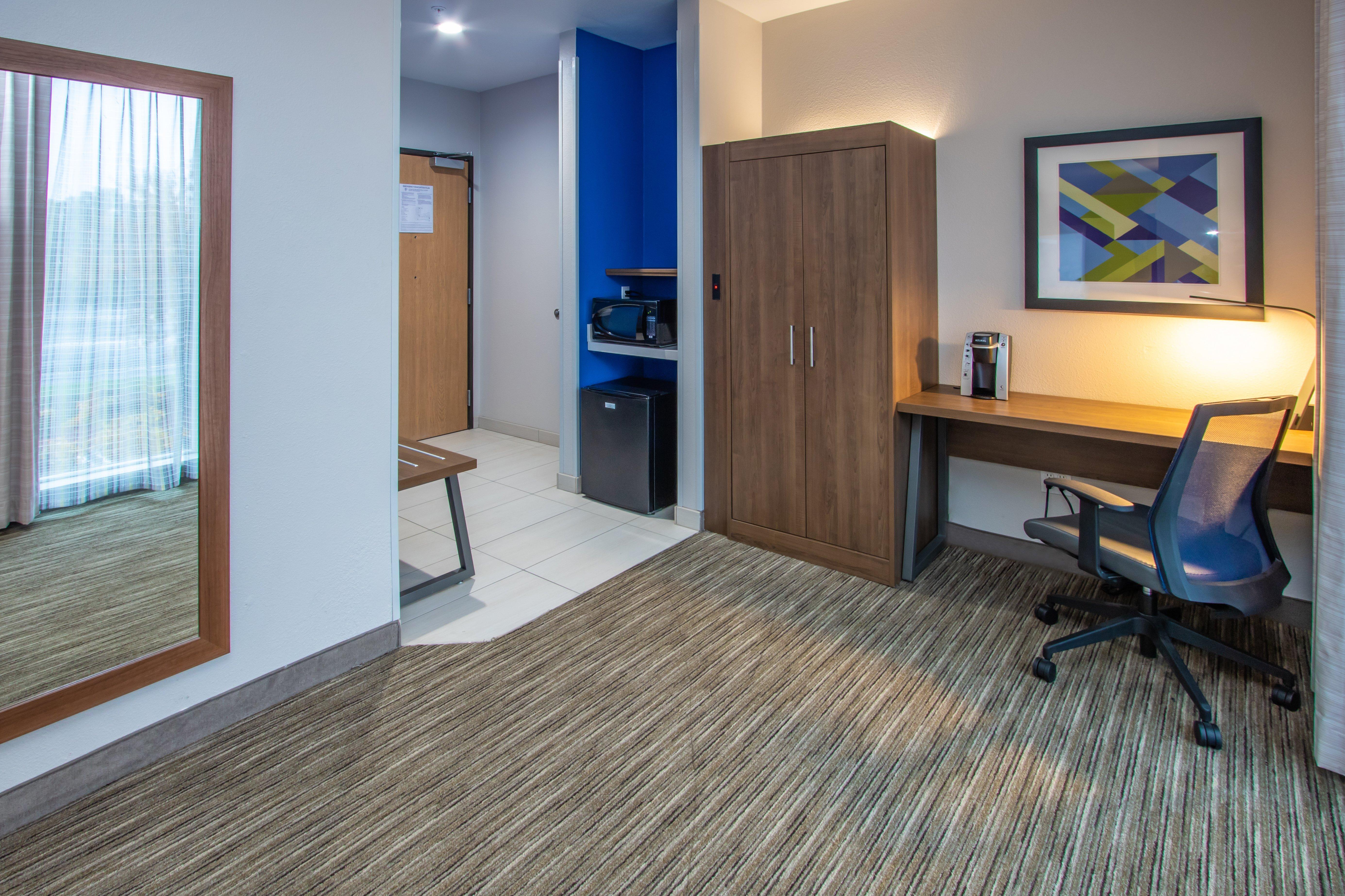 Holiday Inn Express Hotel & Suites Roseville - Galleria Area By Ihg Ngoại thất bức ảnh