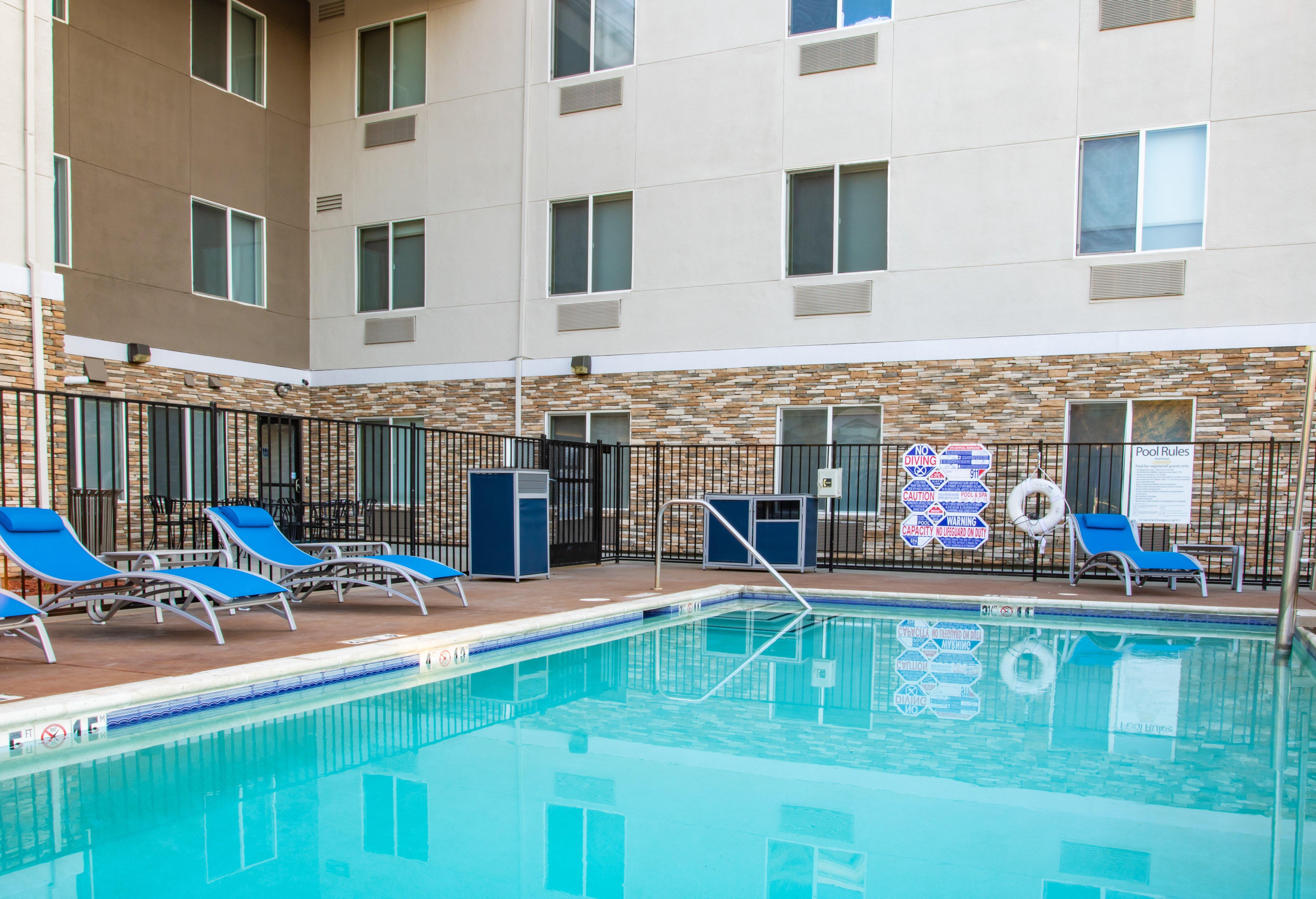 Holiday Inn Express Hotel & Suites Roseville - Galleria Area By Ihg Ngoại thất bức ảnh